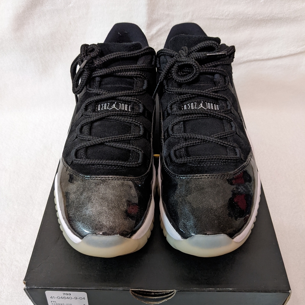 Air Jordan 11 Retro Low "Barons."